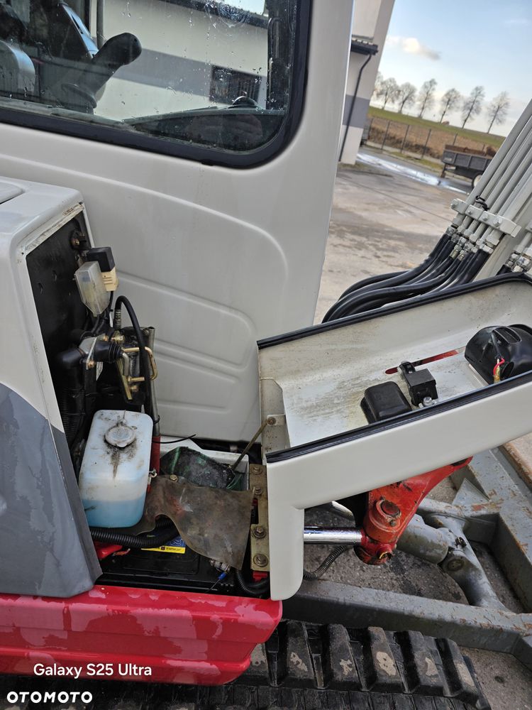 Takeuchi TB 235 - 14