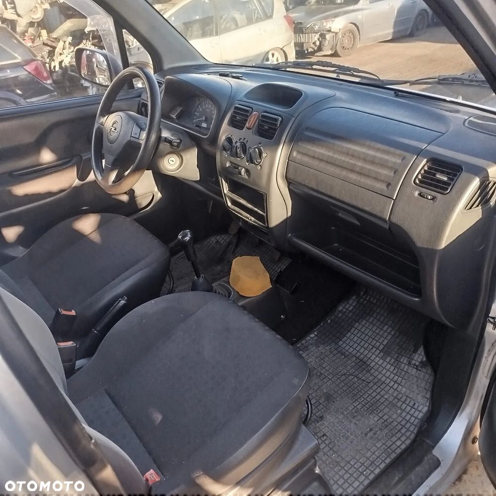 Opel Agila  na części - 4