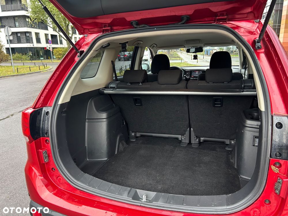 Mitsubishi Outlander - 13