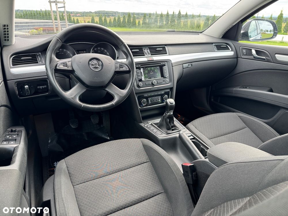 Skoda Superb 2.0 TDI Elegance - 7