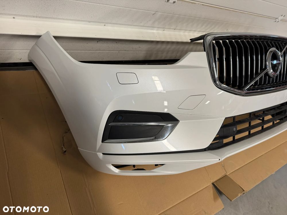 VOLVO XC 60 II ZDERZAK PRZÓD PRZEDNI 4PDC 707 - 4