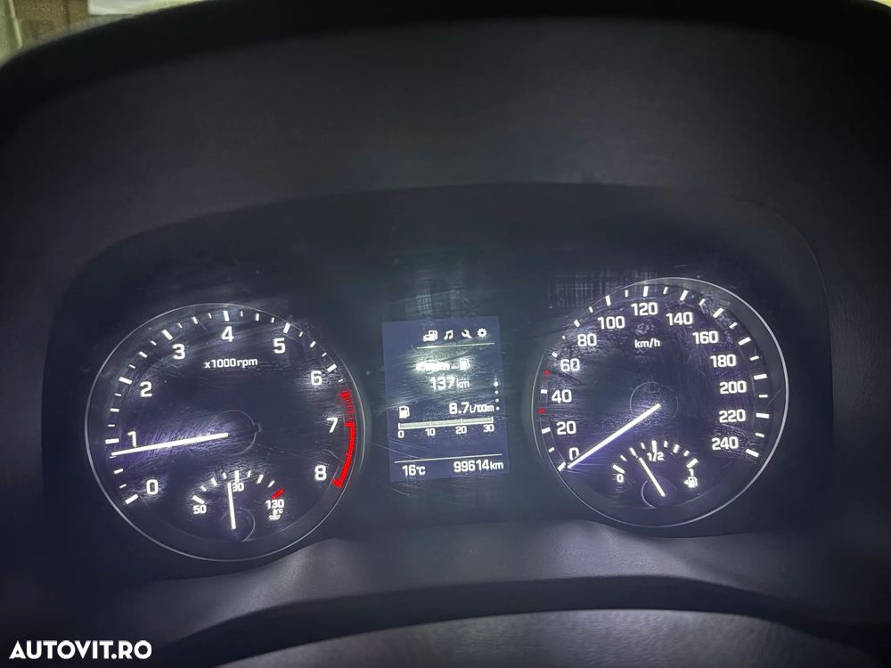 Hyundai Elantra 1.6 MPi Comfort - 9
