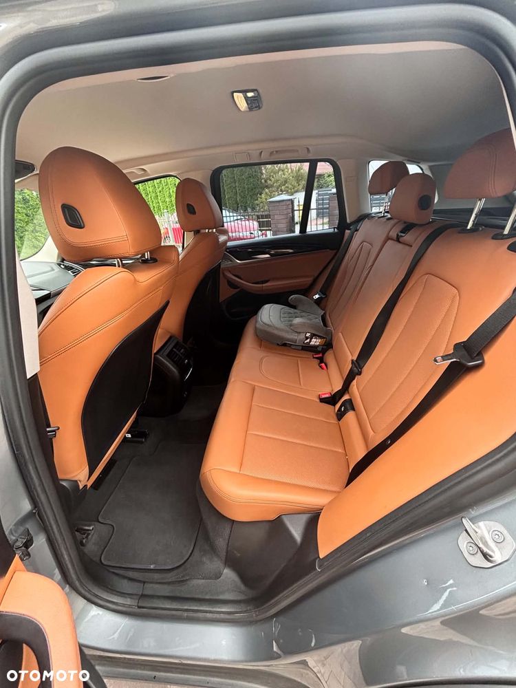 BMW X3 xDrive20d - 12