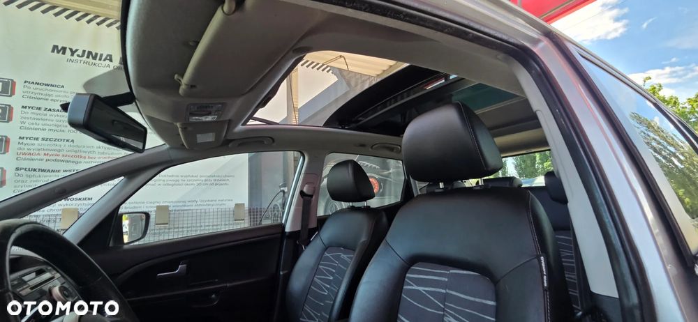 Kia Venga 1.6 CRDi 128 ISG Vision - 30
