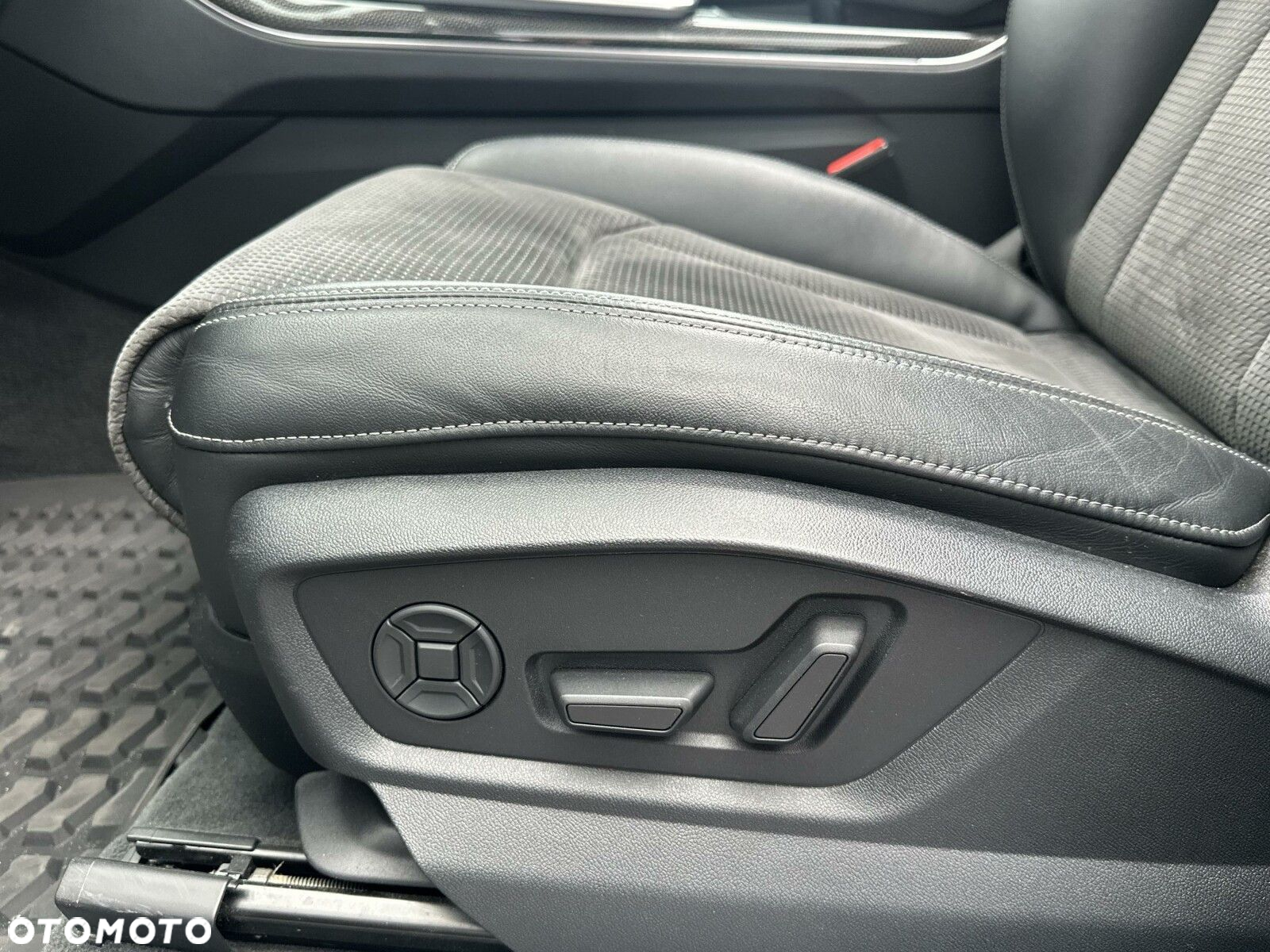 Audi SQ8 TFSI Quattro Tiptronic - 23