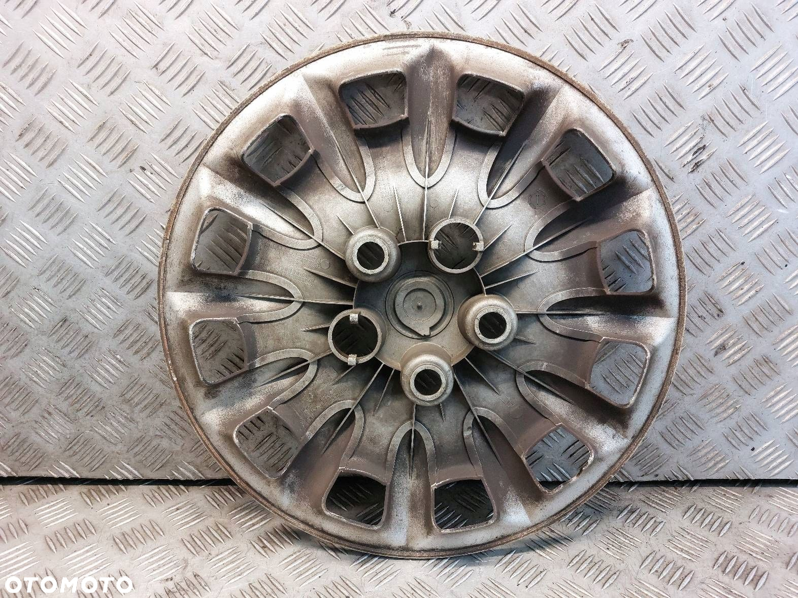 KOŁPAKI 16" CHRYSLER VOYAGER IV - 5