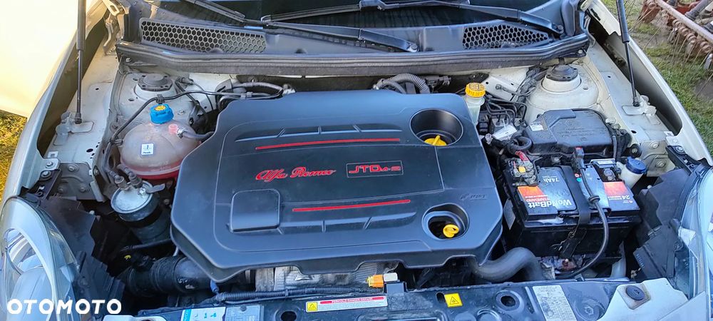 Alfa Romeo Giulietta 1.6 JTDM 16V - 11