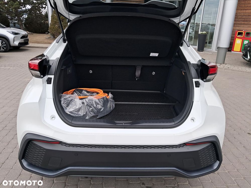 Toyota C-HR - 21