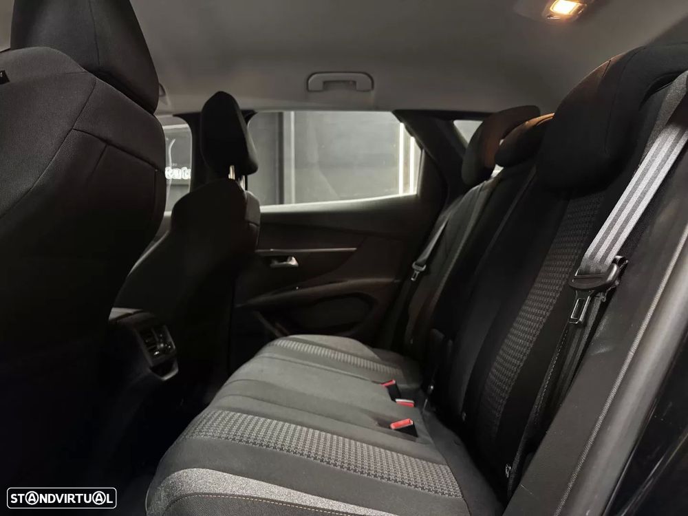 Peugeot 3008 1.5 BlueHDi Active Pack - 31