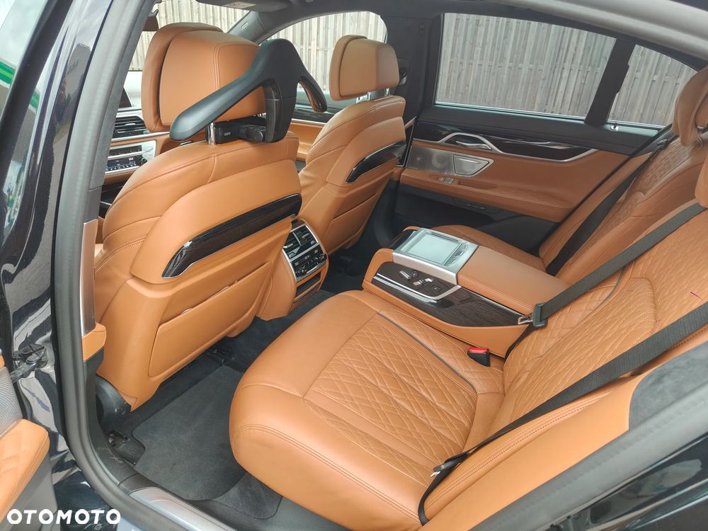 BMW Seria 7 740d xDrive - 16