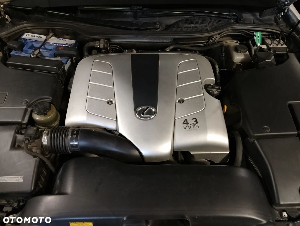 Lexus LS - 11