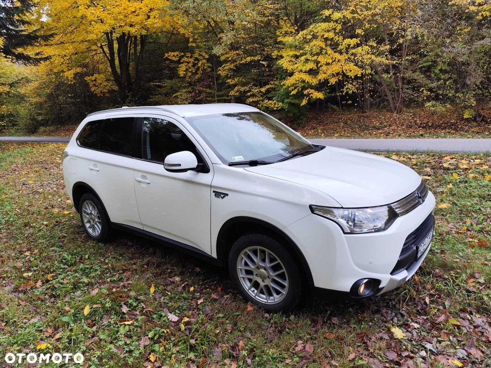 Mitsubishi Outlander - 3