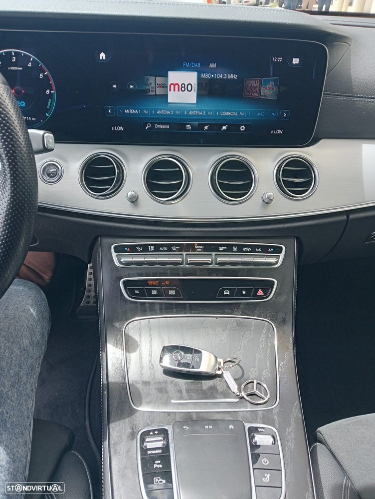Mercedes-Benz E 300 de AMG Line - 19