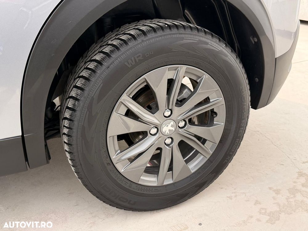 Peugeot 2008 1.2 L PureTech STT EAT8 Allure - 36