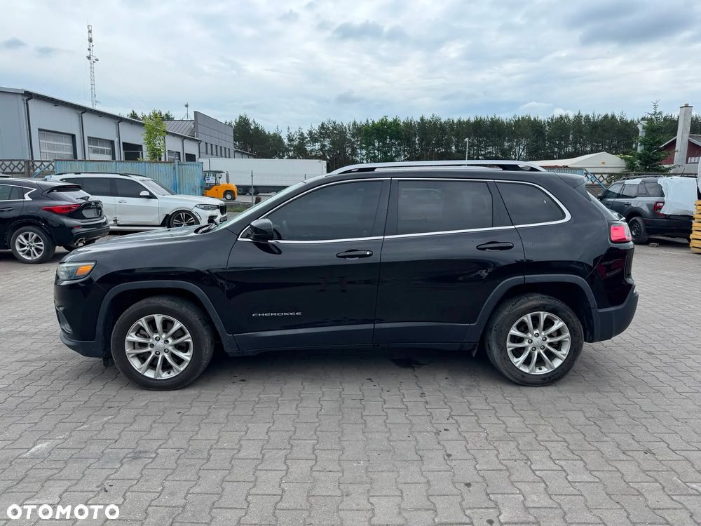 Jeep Cherokee - 8