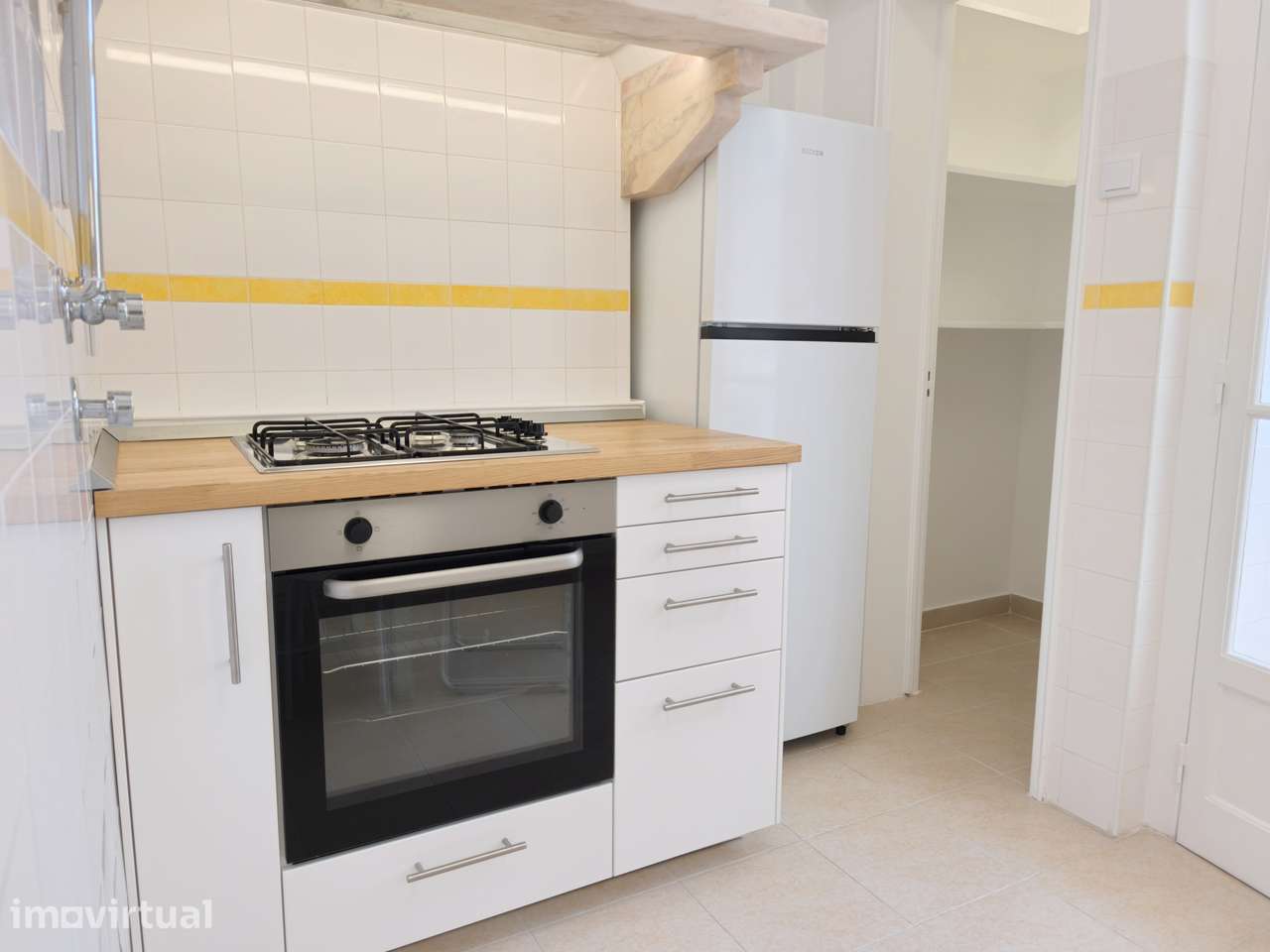 APARTAMENTO T2 A ESTREAR NO ALTO DE SANTO AMARO - Grande imagem: 4/16