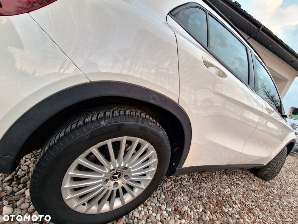 Mercedes-Benz GLA - 28