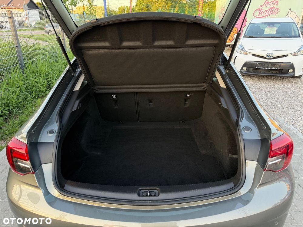 Opel Insignia - 30