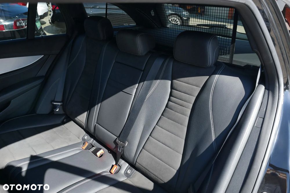 Mercedes-Benz Klasa E 300 AMG - 20
