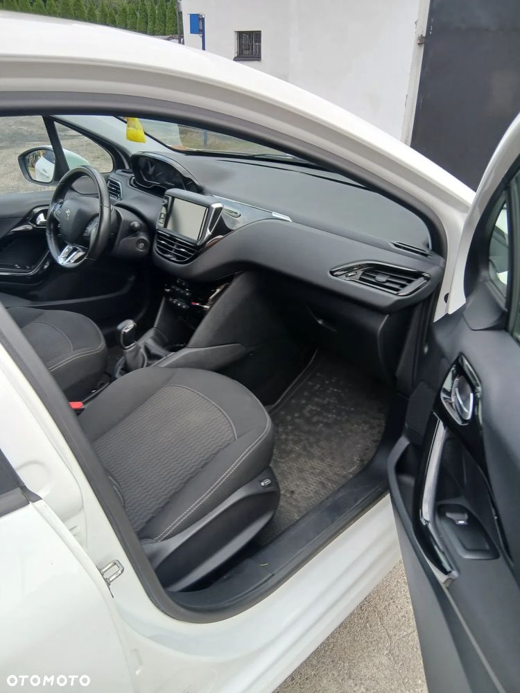 Peugeot 208 1.6 BlueHDi Active S&S - 8