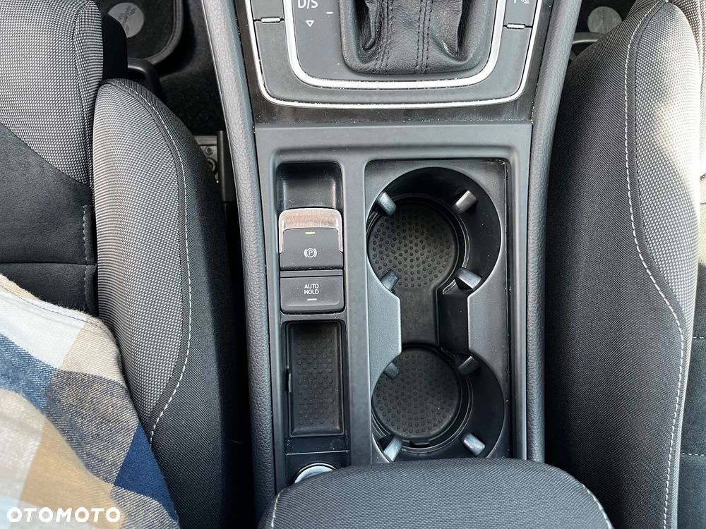 Volkswagen Golf 2.0 TDI BMT Highline DSG - 23