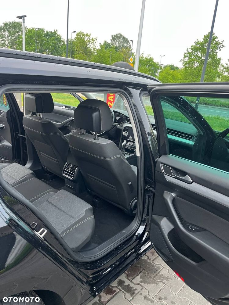 Volkswagen Passat 2.0 TDI EVO Business DSG - 6