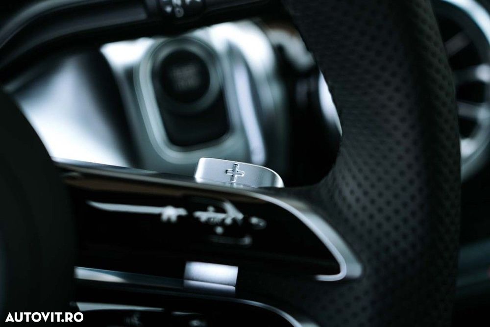 Mercedes-Benz EQB 300 4MATIC - 17