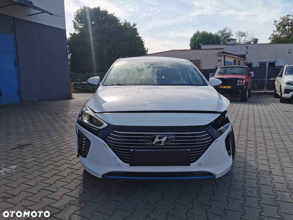 Hyundai IONIQ Hybrid 1.6 GDI Premium - 2
