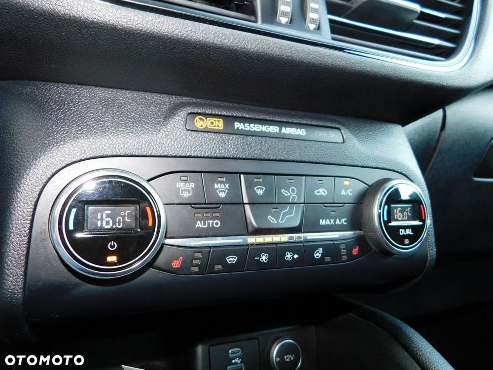 Ford Kuga - 21