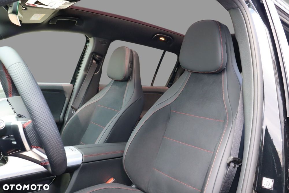Mercedes-Benz GLB - 10