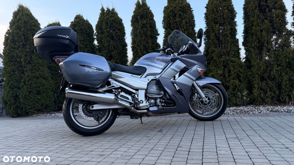 Yamaha FJR - 16