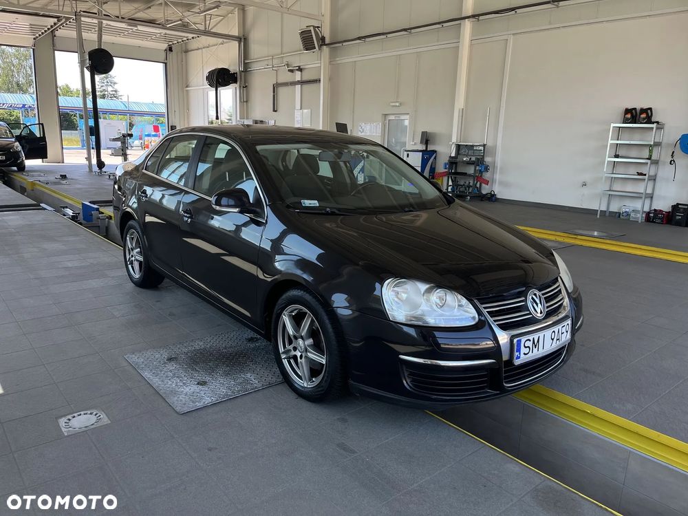 Volkswagen Jetta 1.9 TDI DPF Comfortline - 6