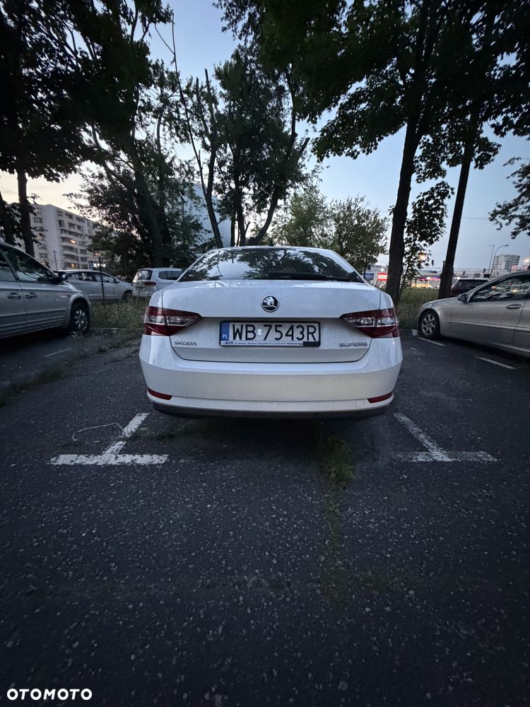 Skoda Superb 1.4 TSI ACT Ambition - 9