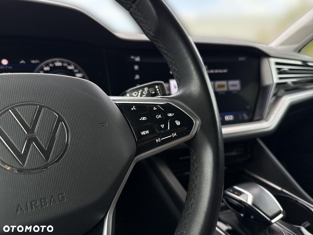 Volkswagen Touareg - 18