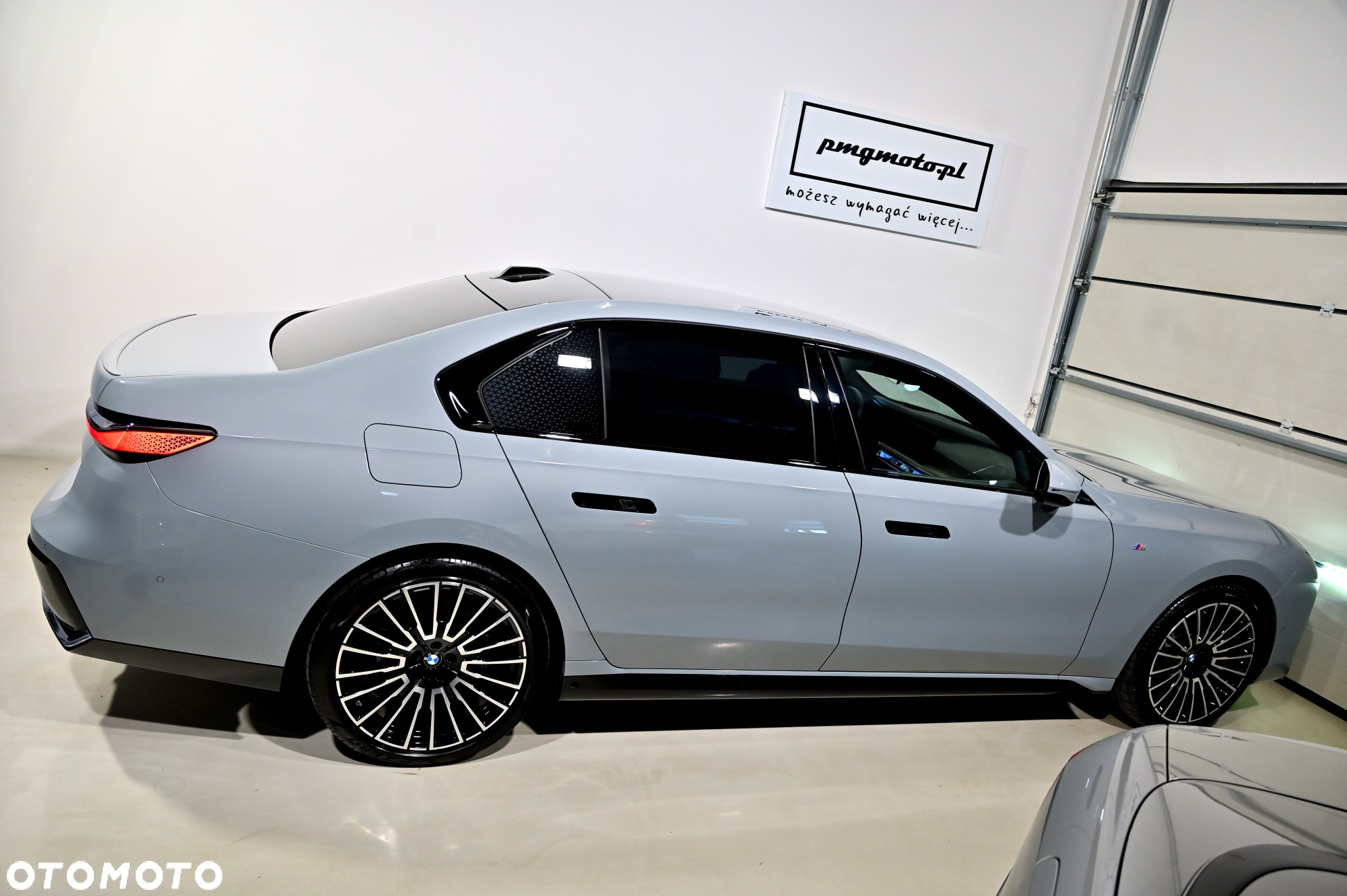 BMW Seria 7 - 36