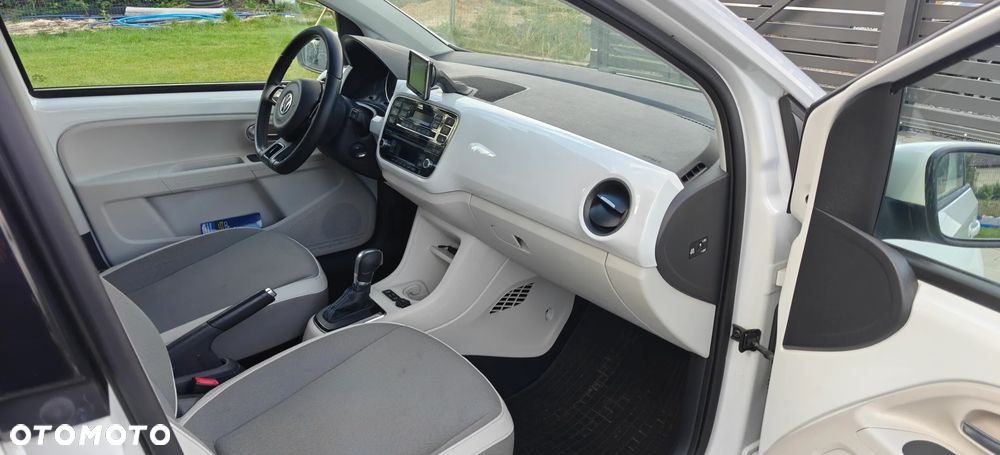 Volkswagen up! e-up - 17