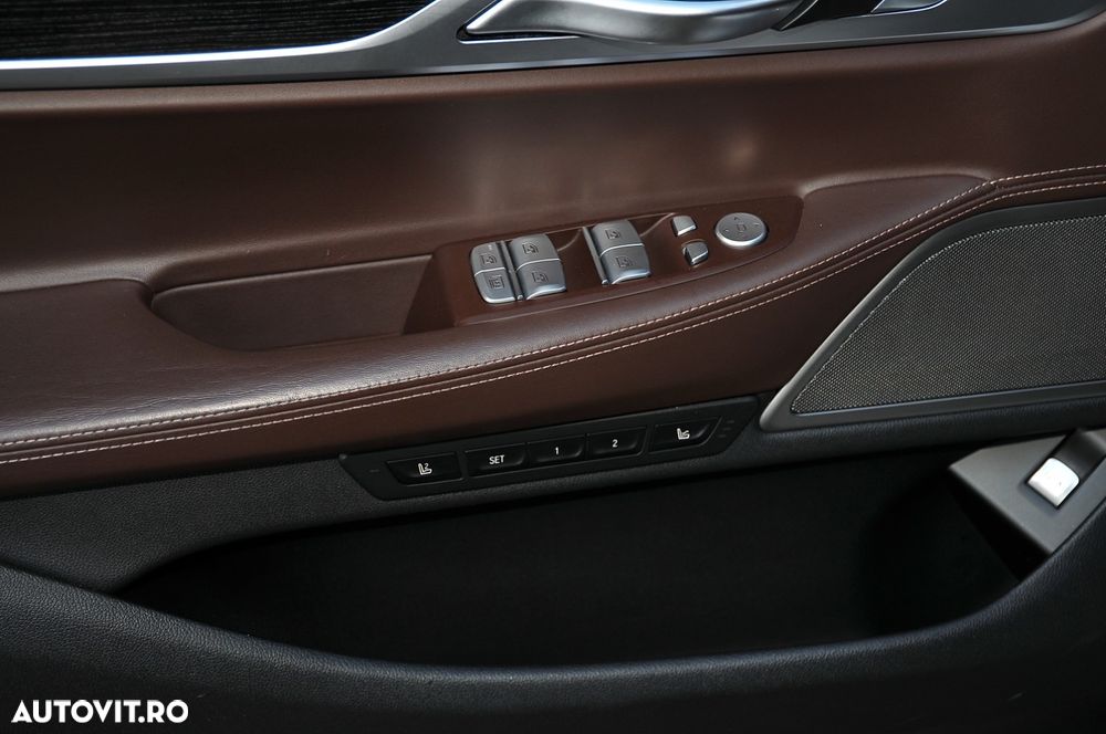 BMW Seria 7 750Ld xDrive - 33