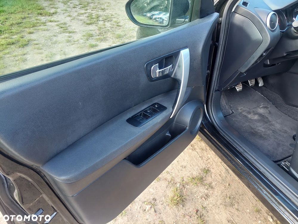 Nissan Qashqai - 13