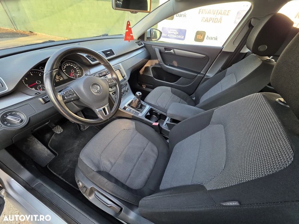 Volkswagen Passat 1.6 TDI BlueMotion Technology Comfortline - 11