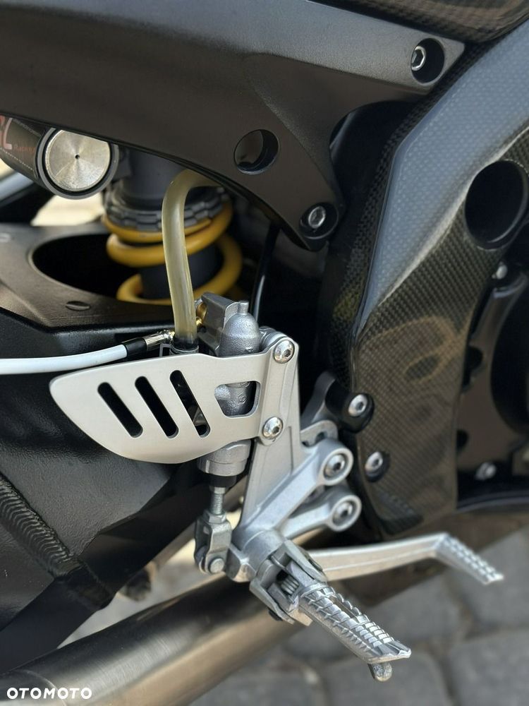 Suzuki GSX-R - 14