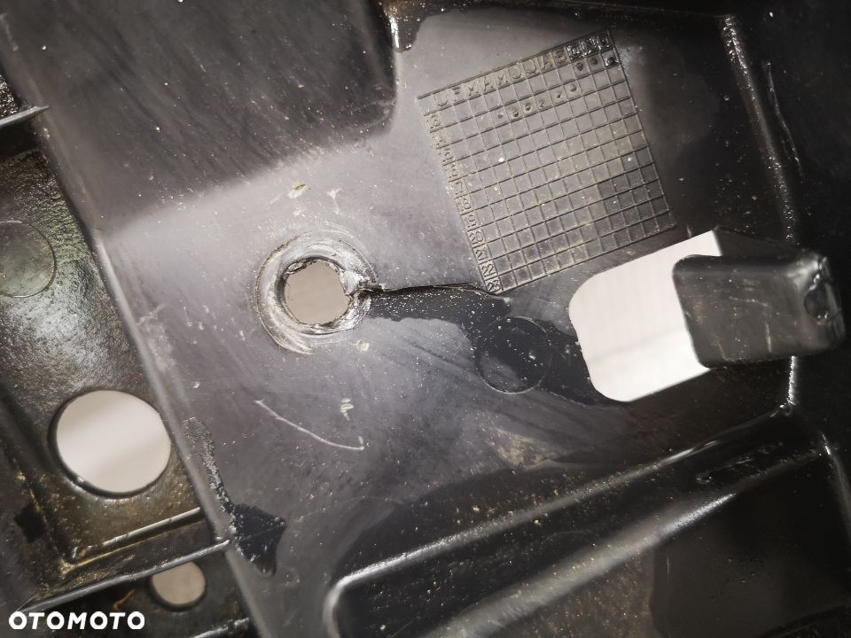 TOYOTA YARIS III 13- OSŁONA / PŁYTA POD ZDERZAK PRZEDNIA NR 52618-0D040 52601-0D030 NR AUKCJI OSŁ144 - 8