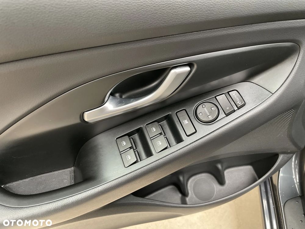 Hyundai i30 1.0 T-GDI Smart DCT - 11