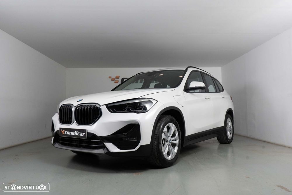 BMW X1 25 e xDrive Corporate Edition - 8