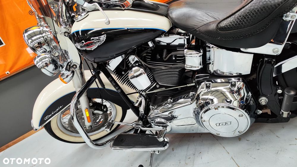 Harley-Davidson Softail Deluxe - 11