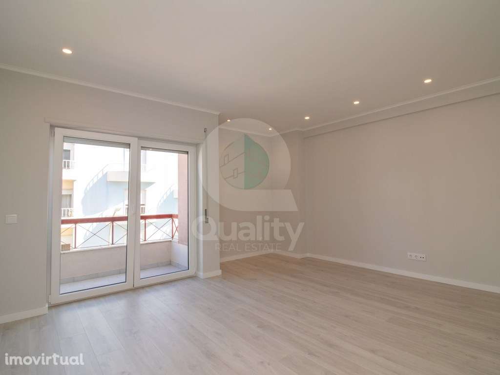 Apartamento T3 totalmente remodelado na Baixa da Banheira - Grande imagem: 2/46