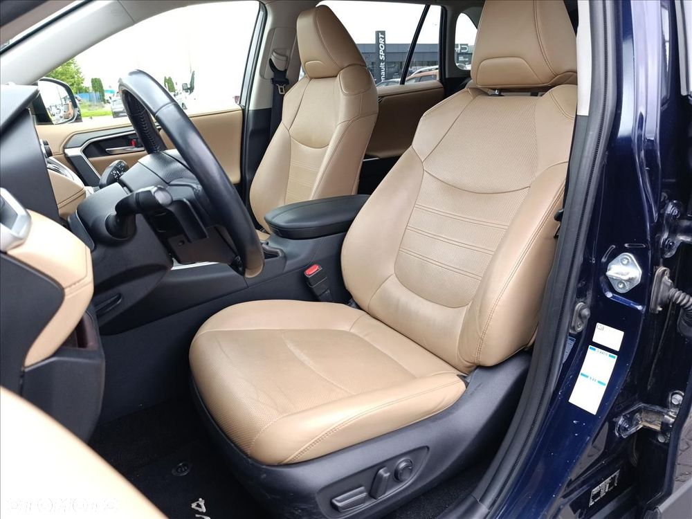Toyota RAV4 - 11
