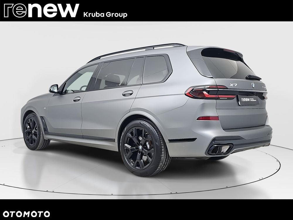 BMW X7 - 7