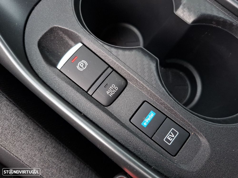 Nissan Juke 1.6 Hybrid N-Connecta Two Tone - 24