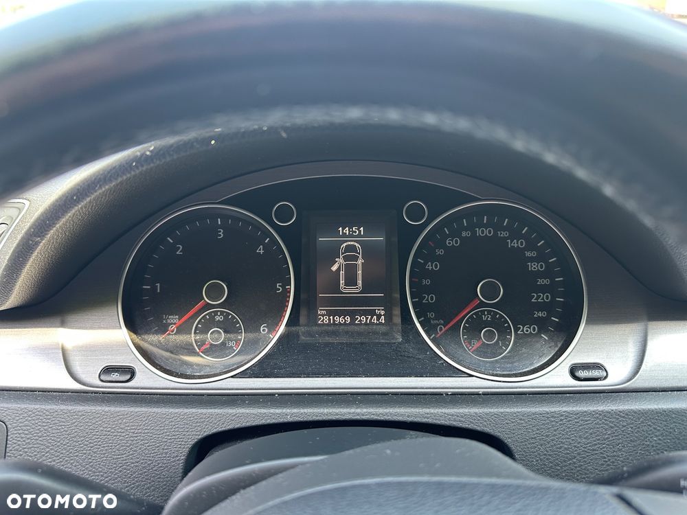Volkswagen Passat 1.6 TDI Trendline - 10