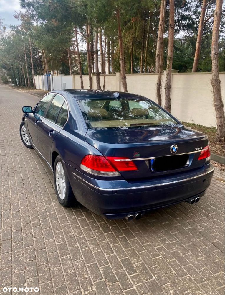 BMW Seria 7 740i - 3